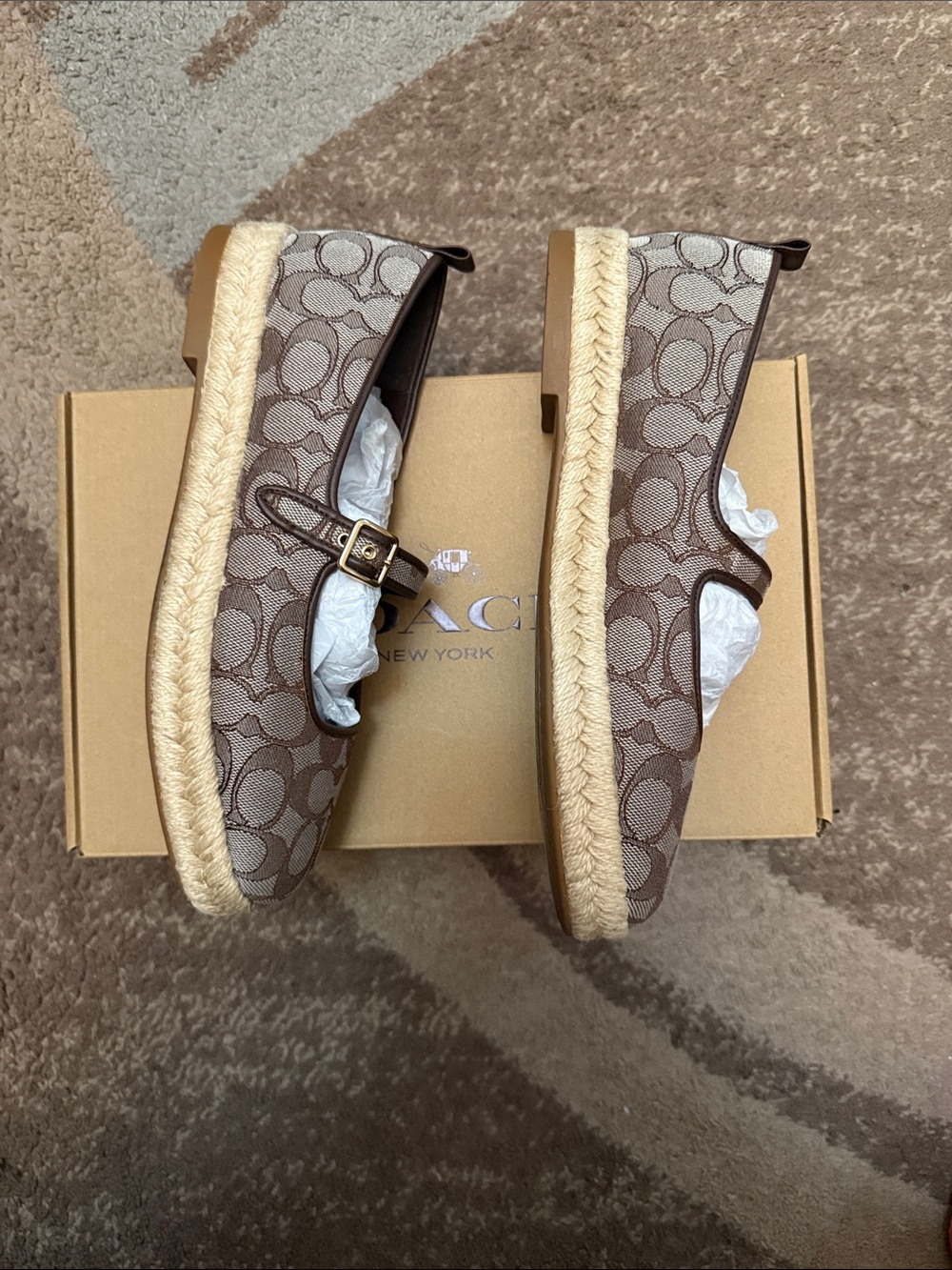 Coach Mary Jane Espadrille
In Signature Jacquard- women’s size 9 - Picture 4 of 6